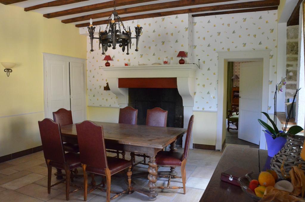 Bed and Breakfast Gentilhommière Eaux Bleues Ecot-la Combe Esterno foto